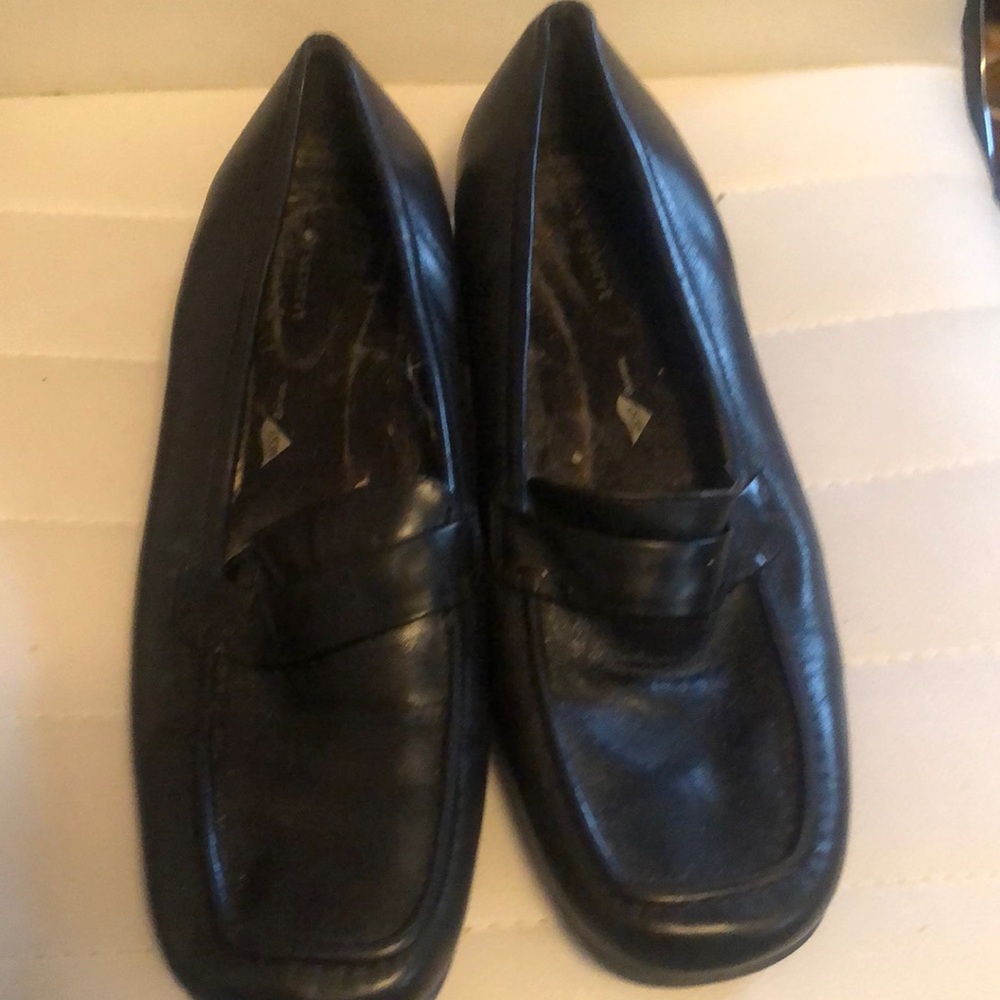 Ladies Black Leather Loafers